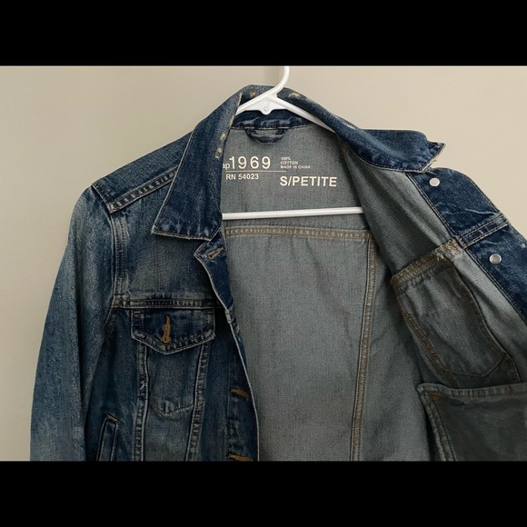 Gap Jean Jacket, Small Petite - Picture 2 of 3